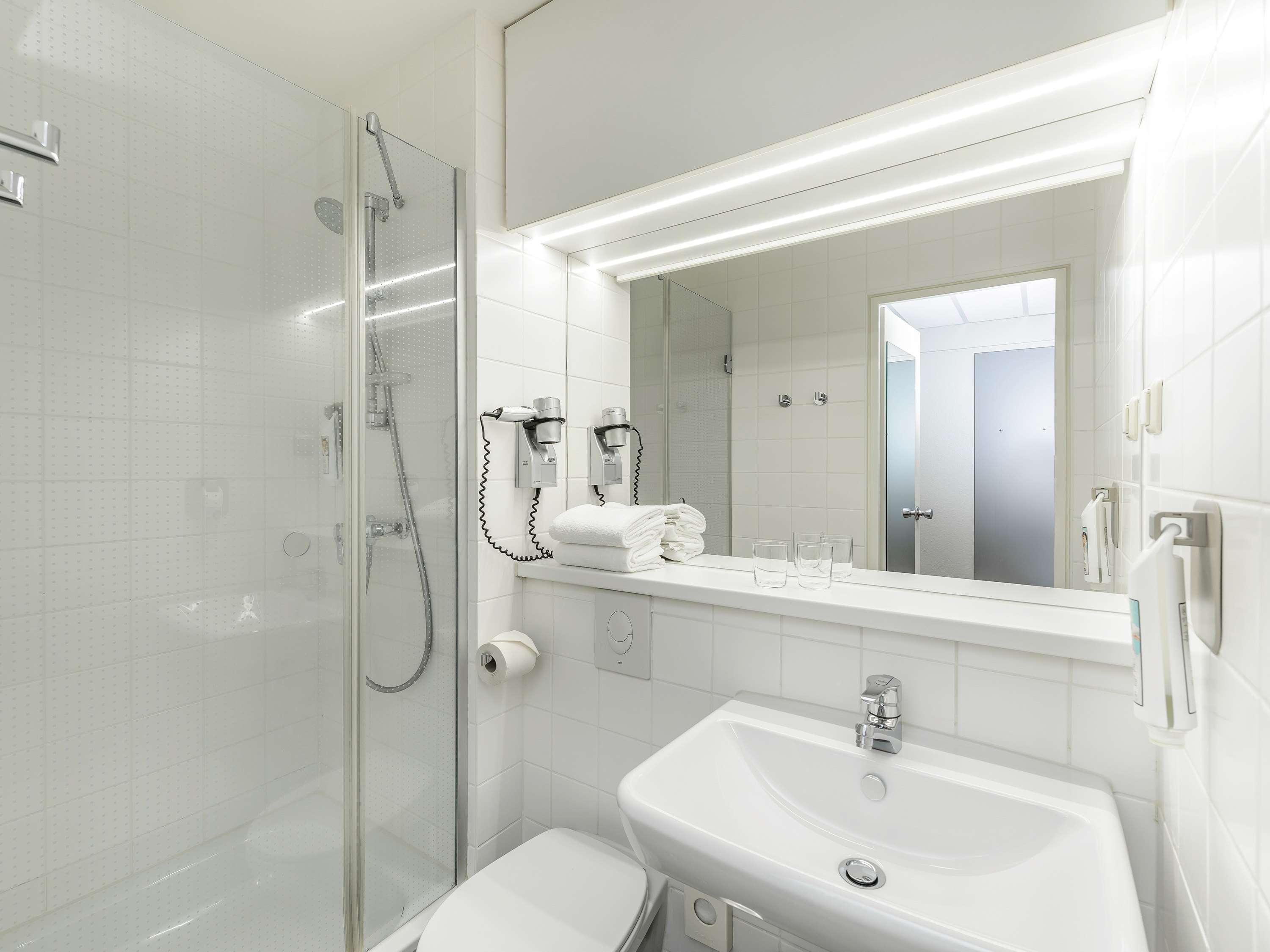 Ibis Hotel Hamburg Alster Centrum Exterior photo